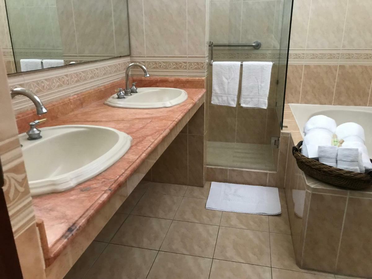 Hotel Belvedere Guatemala City ภายนอก รูปภาพ